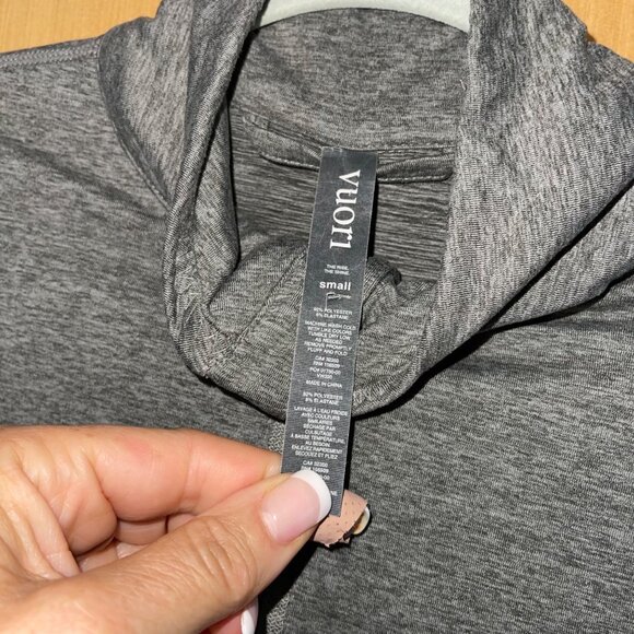 Vuori Womens Size S Gray Cropped Pullover Half Zip Long Sleeves Athletic Top - Picture 6 of 7